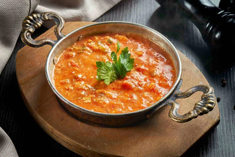 AMELE MENEMEN